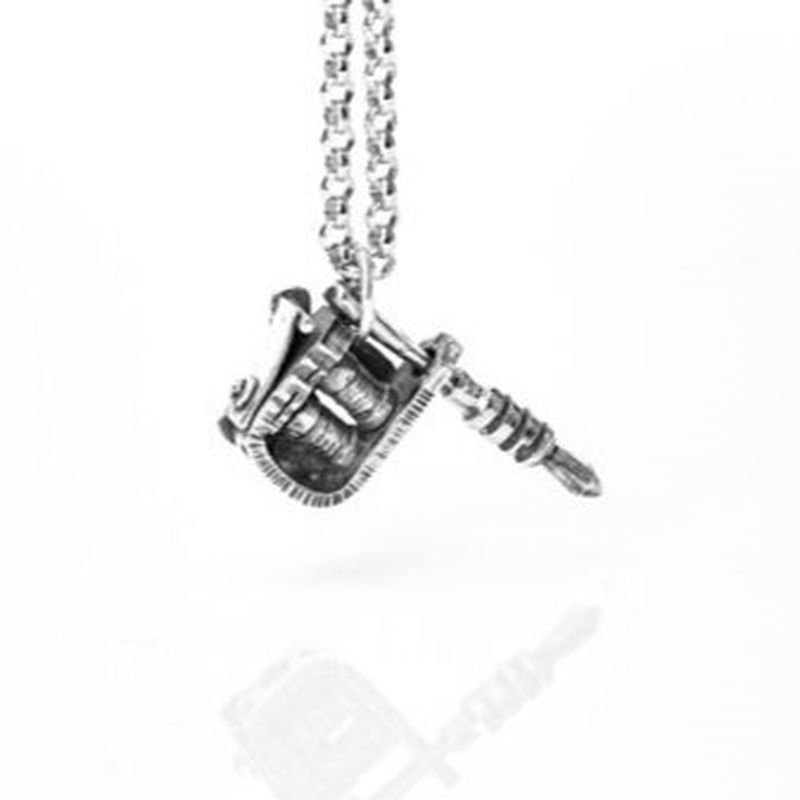 Pandantiv aparat tattoo din argint 925 lucrat manual – vedere spate