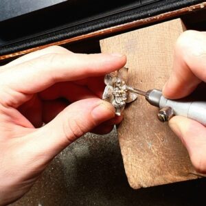 martisor din argint lucrat manual in atelierul Silvercraft
